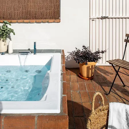 Magno Robles With Jacuzzi And Private Parking Apartment *